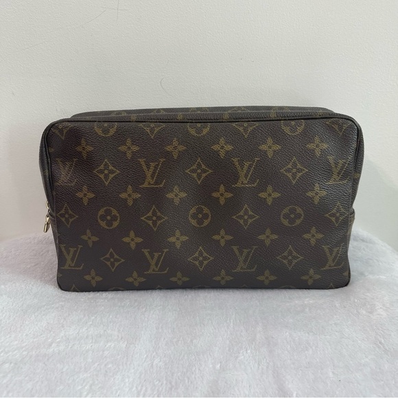 Authentic Louis Vuitton trousse cosmetic bag 28 - Picture 3 of 12